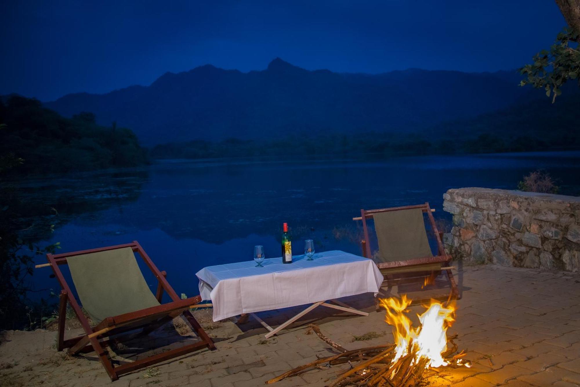 Sādri Shivika Lake Hotel Ranakpur מראה חיצוני תמונה